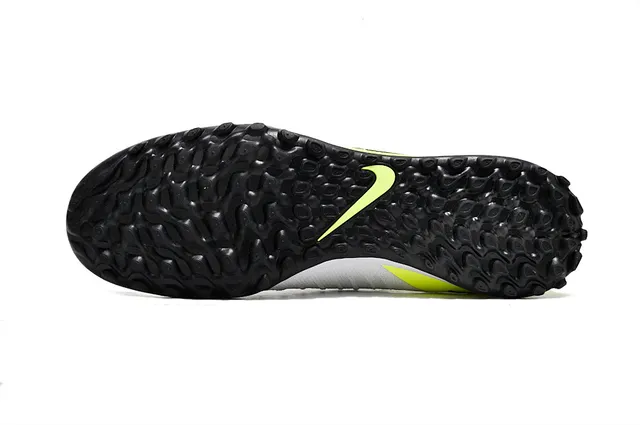 Nike أحذية كرة القدم للعشب الاصطناعي (تيرف) بالأبيض والأصفر مع upper من النسيج عالي القطع وكولار يناسب الجوارب 6