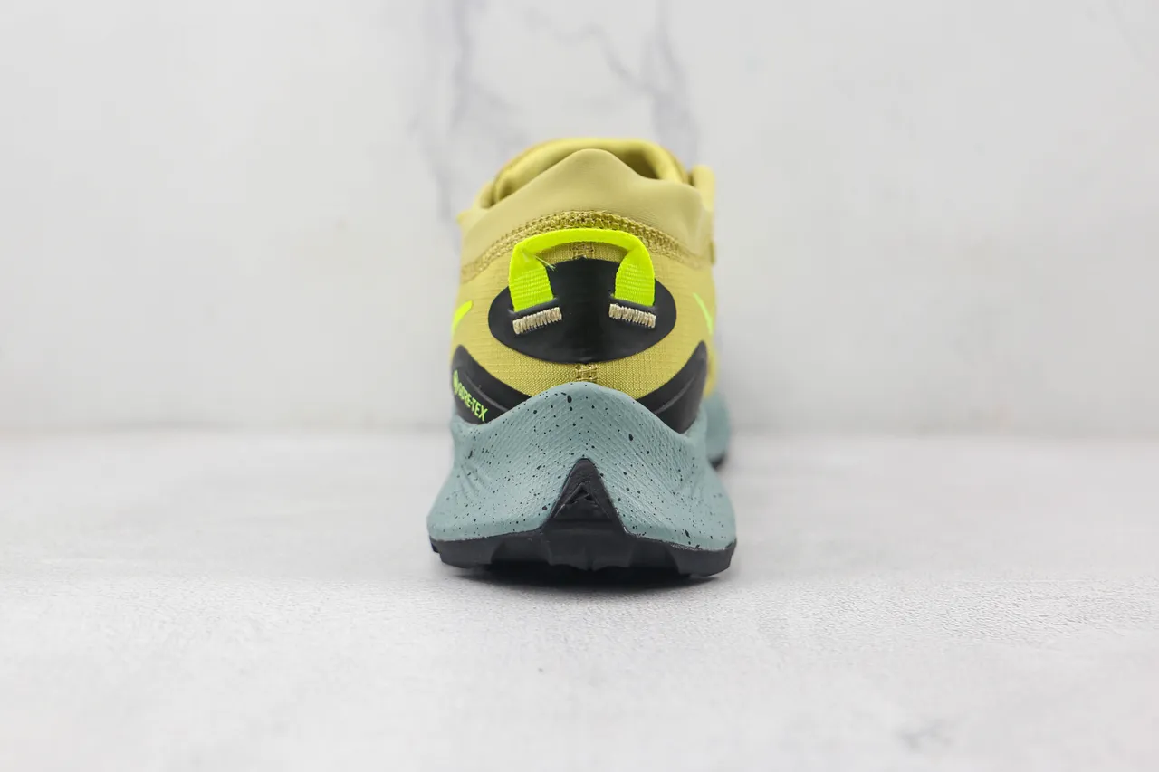 Nike Yellow Green Trail Silhouette GORE-TEX Waterproofing Running Shoes 9