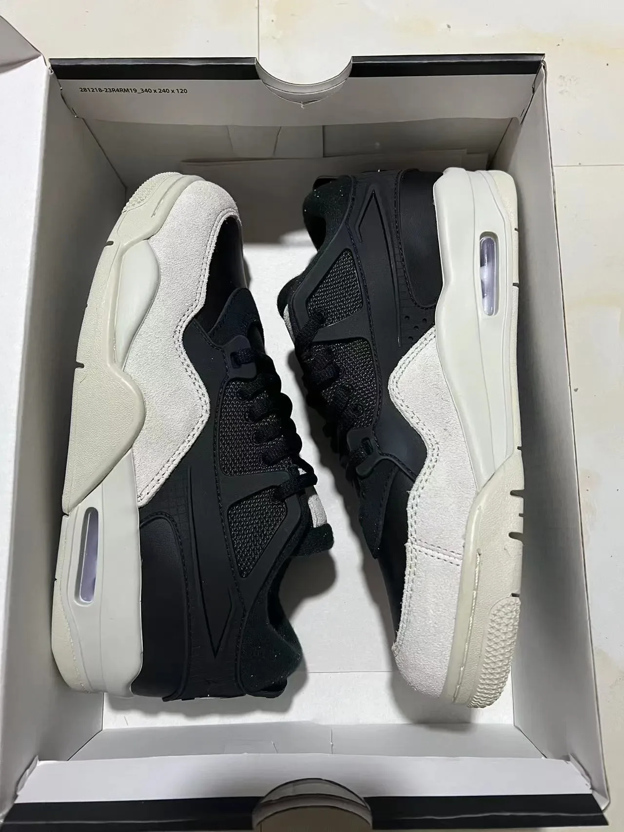 Nike Zoom 2K Preto e Off-White Tênis Lifestyle 8