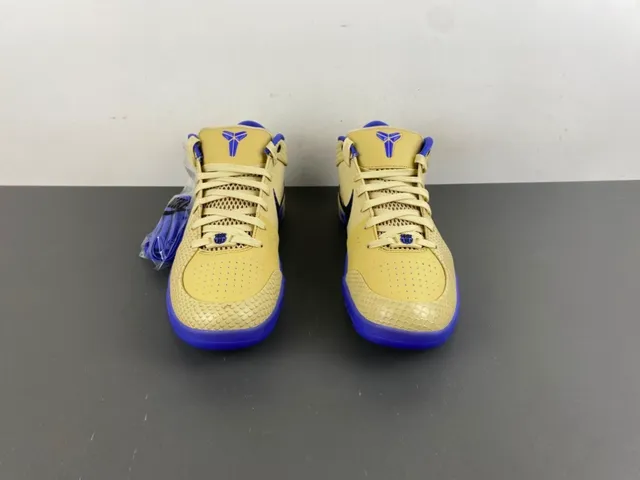 Nike Zoom Kobe IV बेज और रॉयल ब्लू बास्केटबॉल जूते 13
