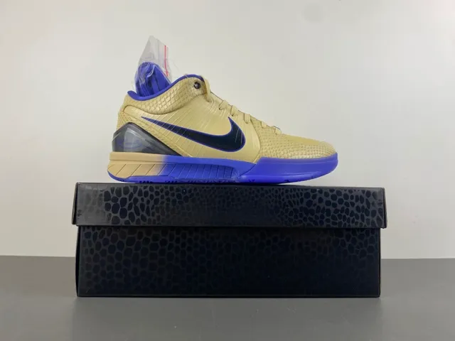 Nike Zoom Kobe IV बेज और रॉयल ब्लू बास्केटबॉल जूते 17
