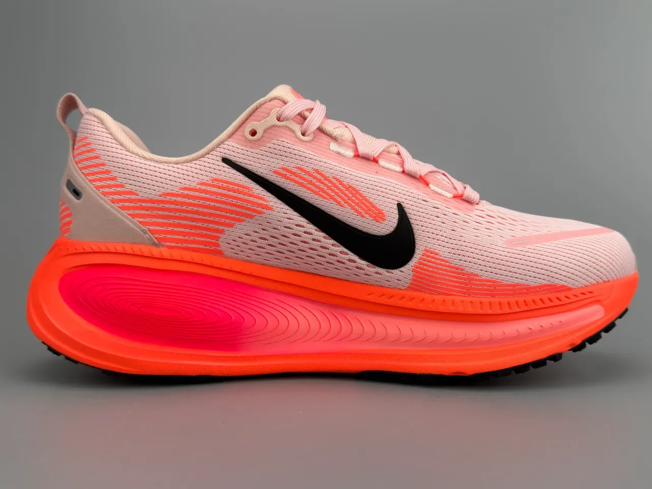 Nike ZoomX Invincible Run Pink Orange Engineered Knit Upper Sculpted Midsole Running Shoes 2