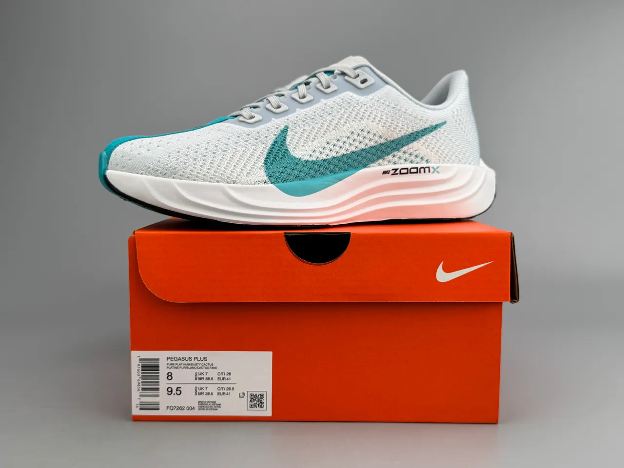 Nike ZoomX Chaussures de course avec upper en maille blanc et bleu, semelle intermédiaire sculptée 4