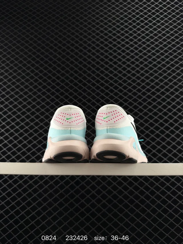 Nike ZoomX Zapatillas de correr con gradiente blanco azul claro rosa 3