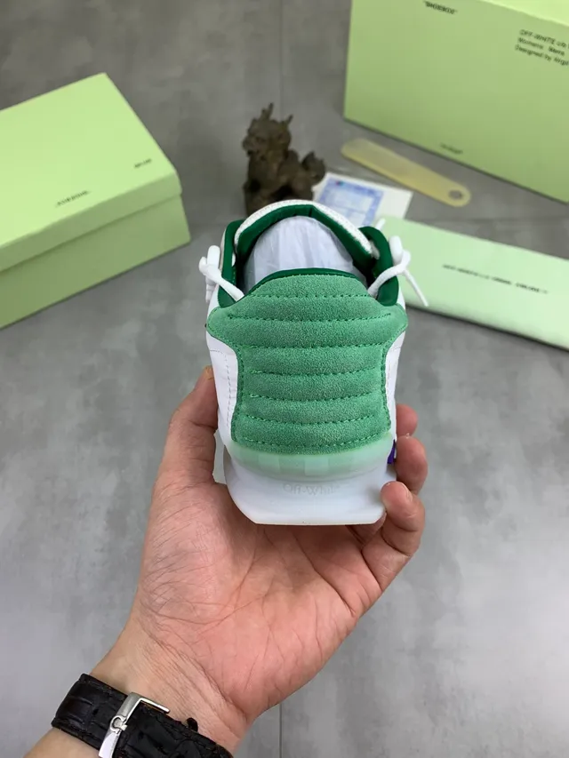 Off-White بيج سويد وجلد متعدد الطبقات تفاصيل الإغلاق الصناعي مع رباط زيب-تاي حذاء أسلوب حياة رياضي 3
