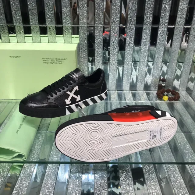 Off-White Industrial Low Sneakers Lifestyle Noir Cuir 2