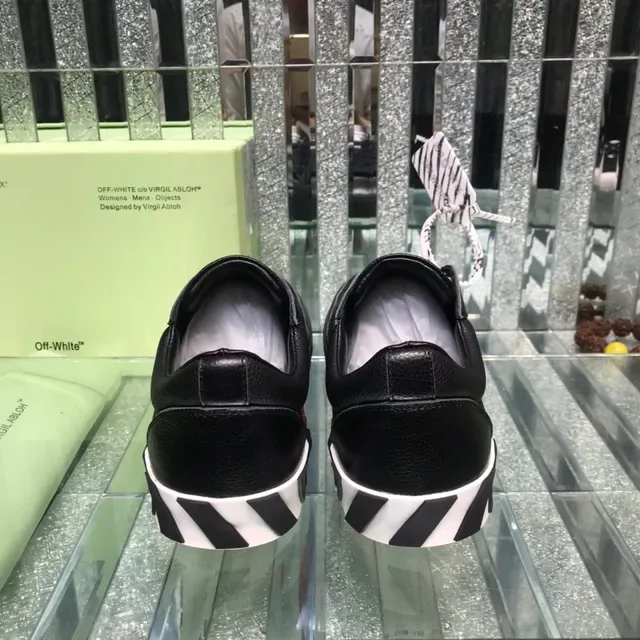Off-White Industrial Low Sneakers Lifestyle Noir Cuir 3