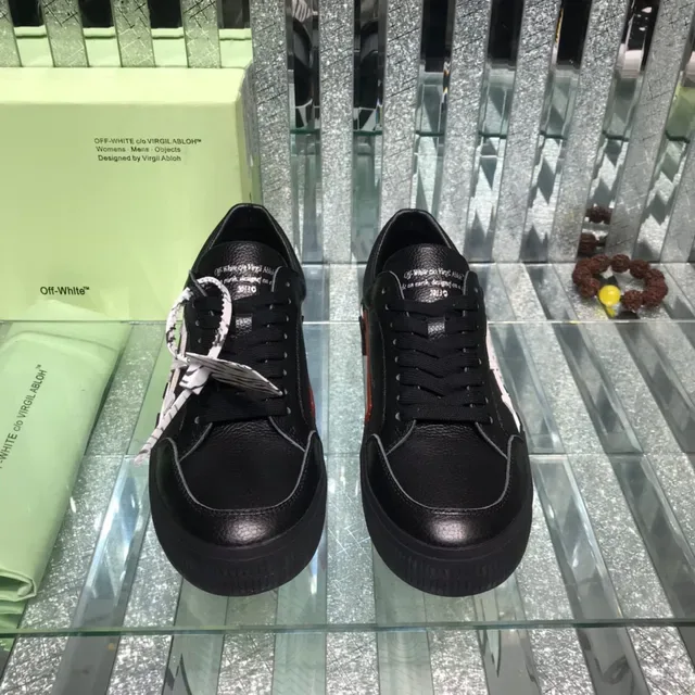 Off-White Industrial Low Sneakers Lifestyle Noir Cuir 4