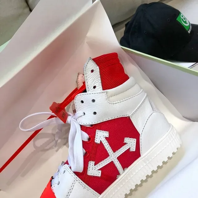 Off-White OFF2021 Sneakers Lifestyle Blanc et Rouge avec Col Zip 4