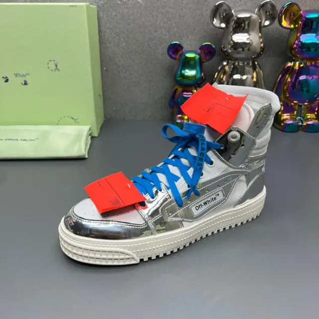 Off-White सिल्वर ब्लू हाई-टॉप मेटालिक रिफ्लेक्टिव लाइफस्टाइल स्नीकर्स 4