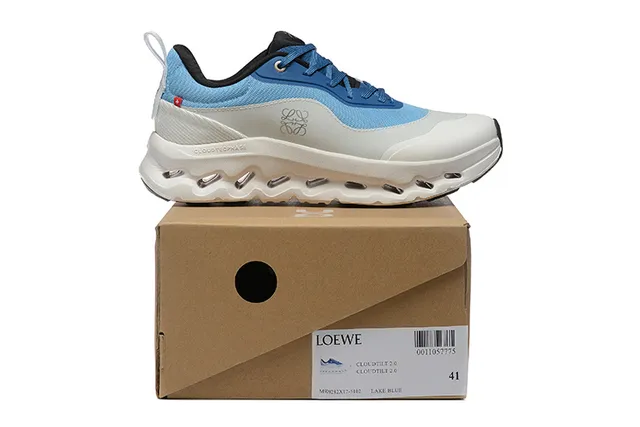 On Blue Gray Sculpted Pod Midsole Mesh-and-Synthetic Upper Lifestyle Sneakers 2