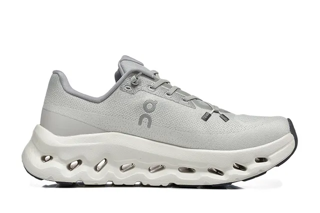 On Cloudmonster Light Gray 跑鞋 3
