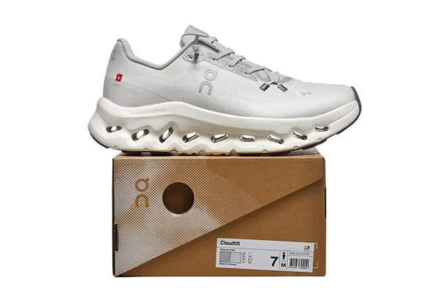 On Cloudmonster Light Gray 跑鞋 5