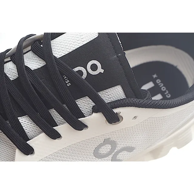 On Cloudmonster Off-White রানিং জুতো 9
