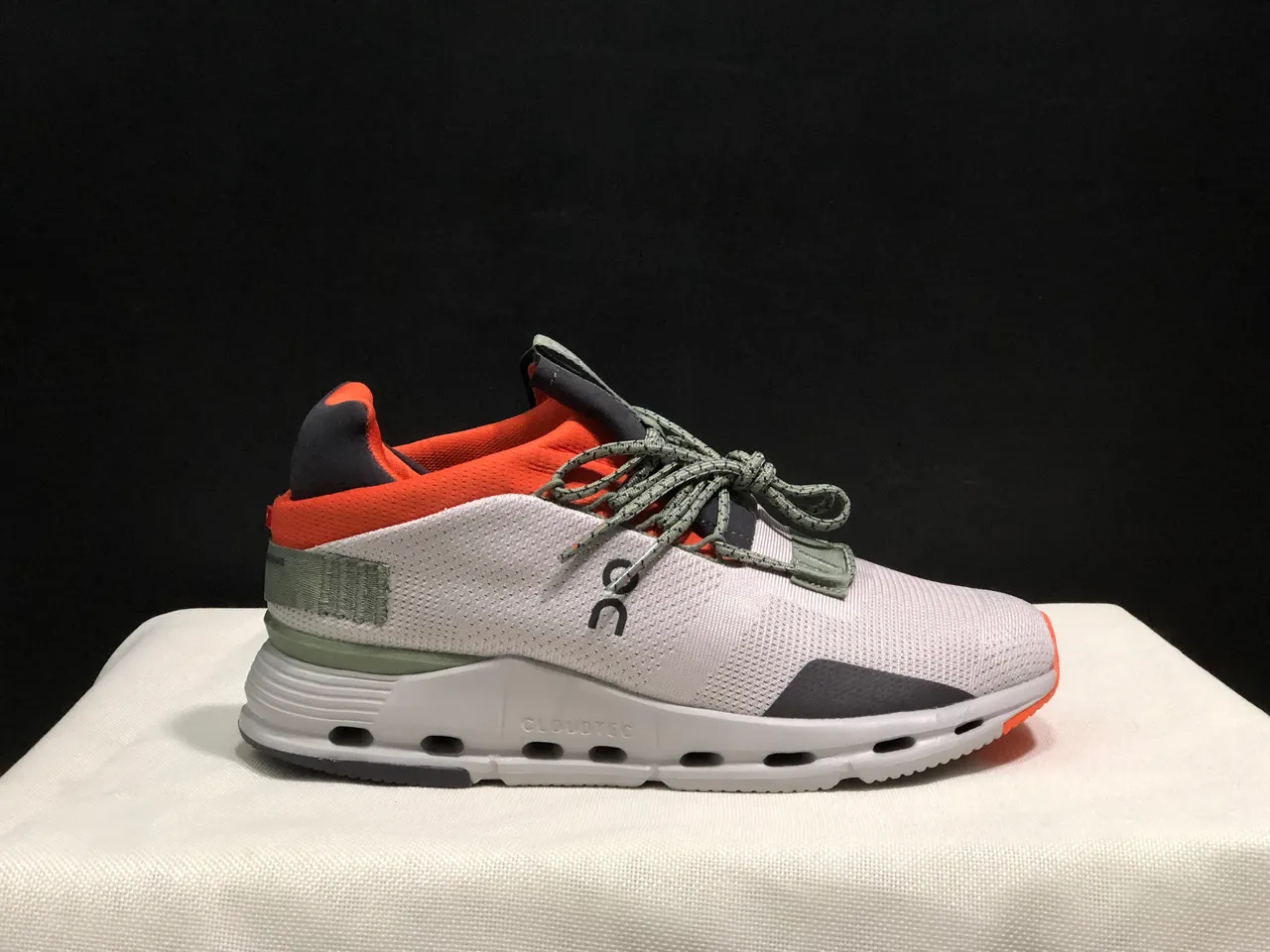 On Cloudmonster White Orange Gray chaussures lifestyle 8