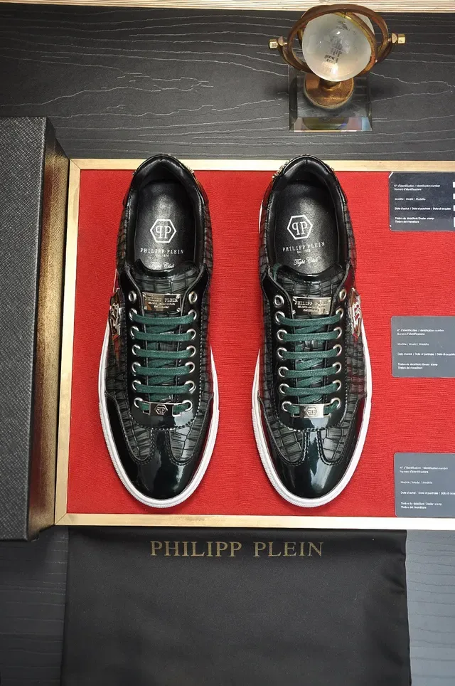 Philipp Plein Noir Blanc Cuir Crocodile Embossé Plaque Monogramme Métallique Sneakers Lifestyle 9