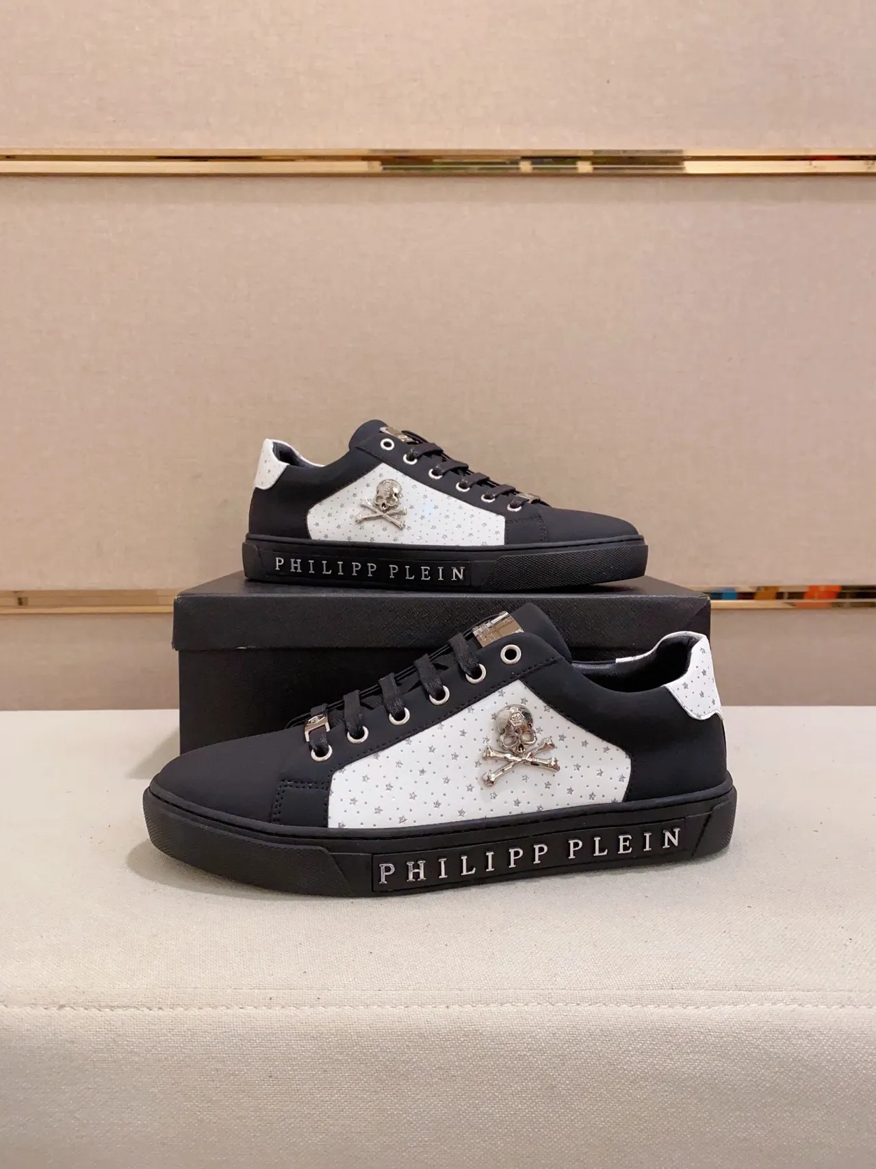 Philipp Plein Black White Low-Top Perforated Side Panel Lifestyle Sneakers 7