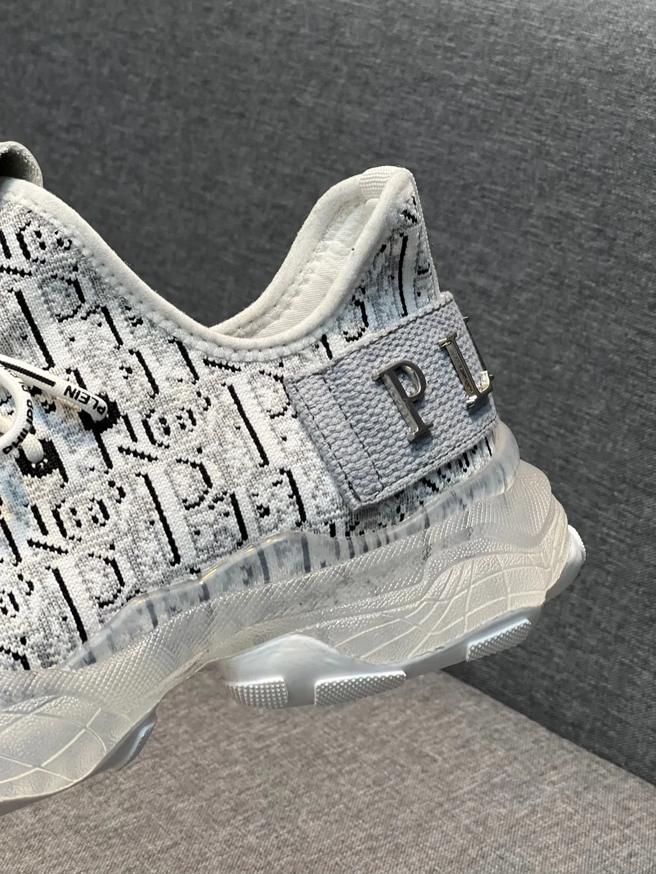 Philipp Plein Gris Negro Tejido Monograma Superior Suela Translucida Zapatillas Chunky 7