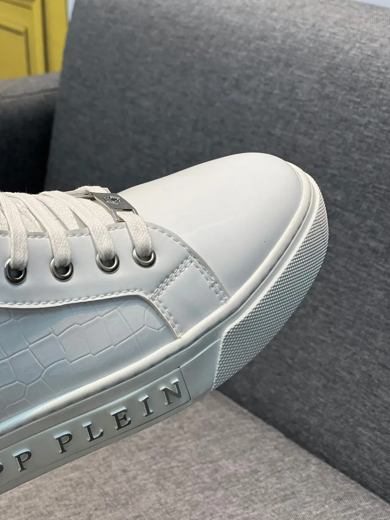 Philipp Plein Zapatillas Lifestyle Altas Blancas Plata Brillantes Patent en la Punta Lifestyle Sneakers 3