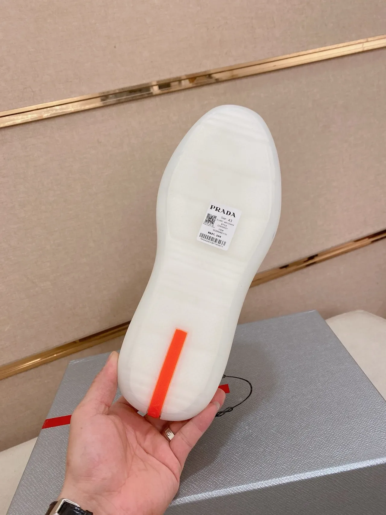 Prada Cloudbust حذاء رياضي رمادي شبكي وصناعي لامع 2