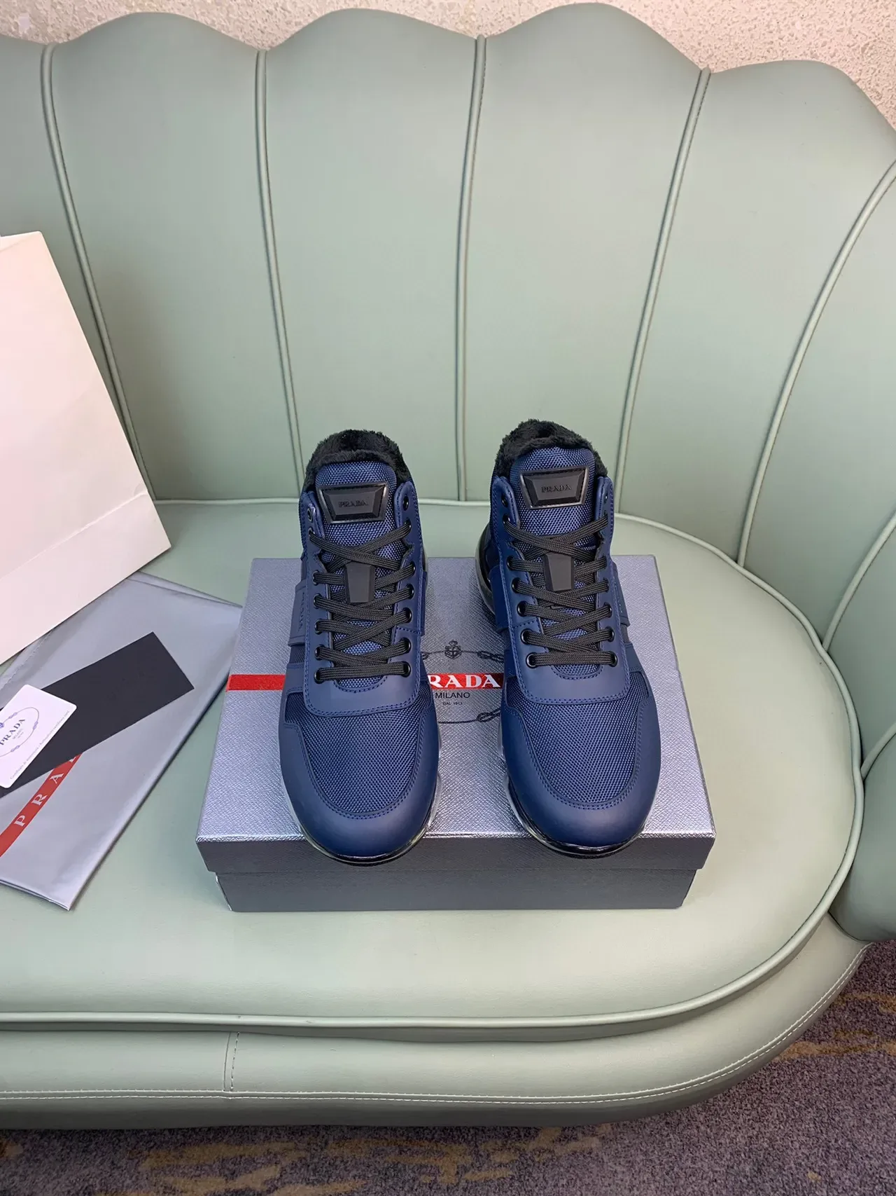 Prada Cloudbust 高帮蓝色网面和皮革休闲运动鞋 9