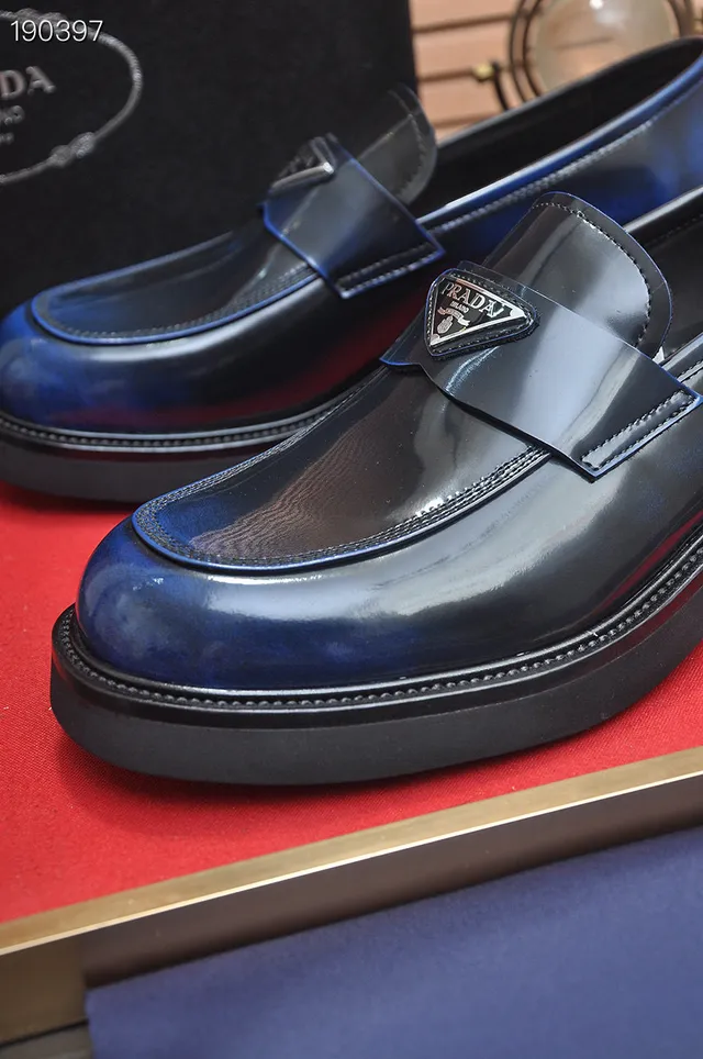 Prada Cloudbust Loafer أزرق بحري لامع جلد لوفر 3