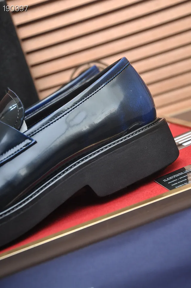 Prada Cloudbust Loafer أزرق بحري لامع جلد لوفر 4