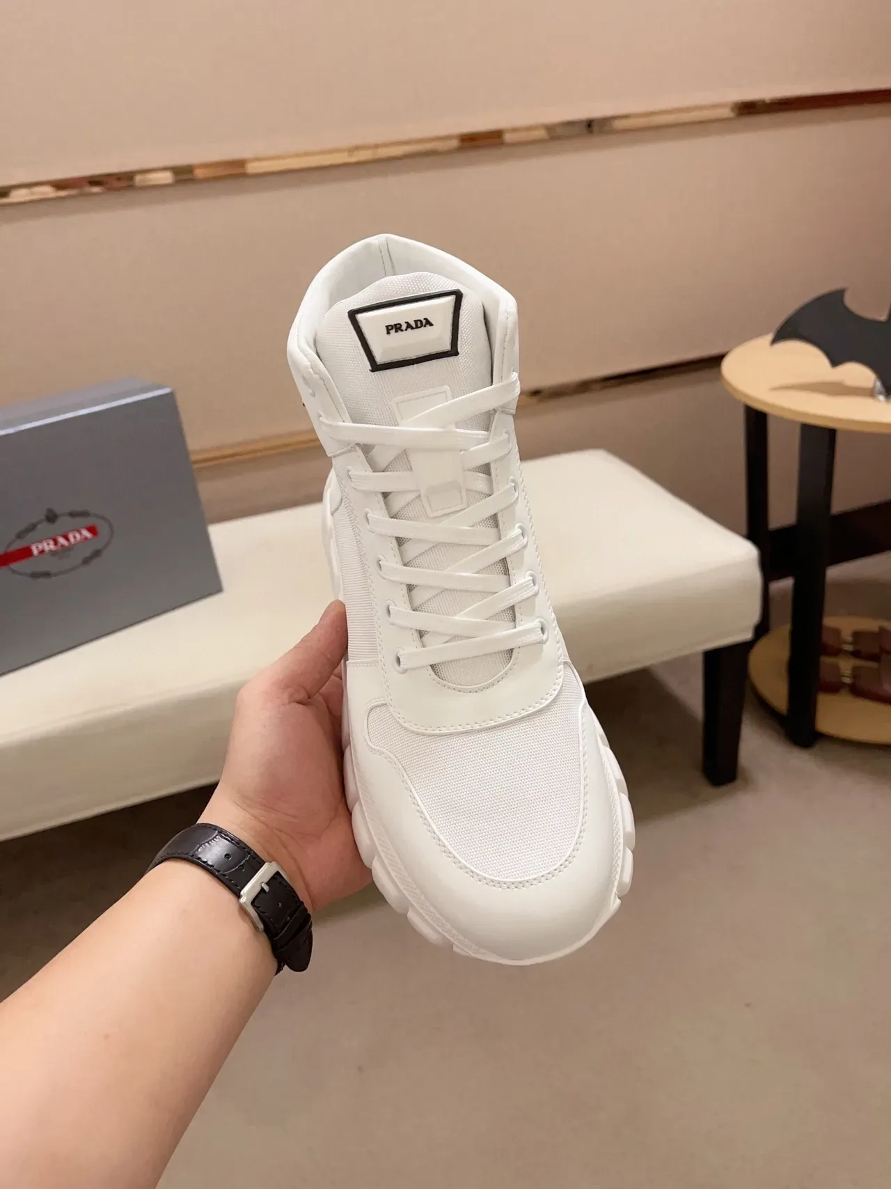 Prada Cloudbust সাদা উঁচু টপ চাঙ্কি স্নিকার 9