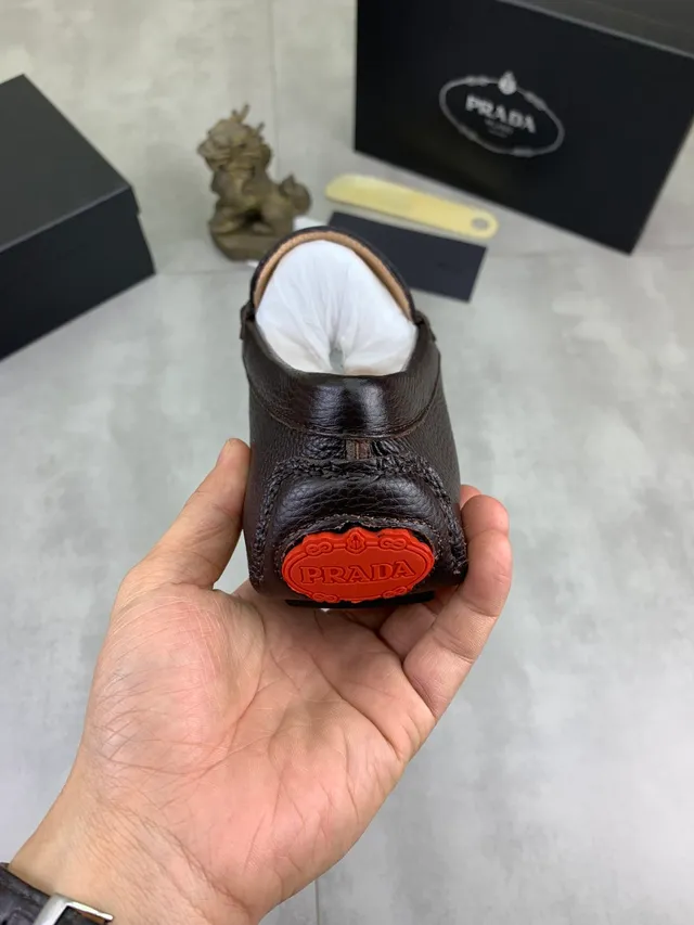 Prada Horsebit Loafer Zapatos Mocasín Cuero Marrón Texturizado 3