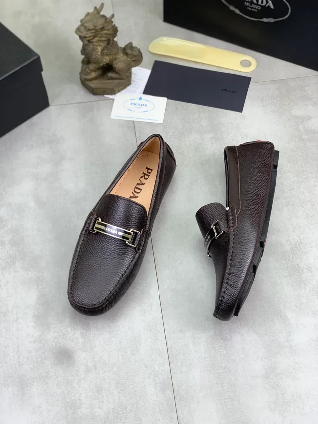 Prada Horsebit Loafer Zapatos Mocasín Cuero Marrón Texturizado 5