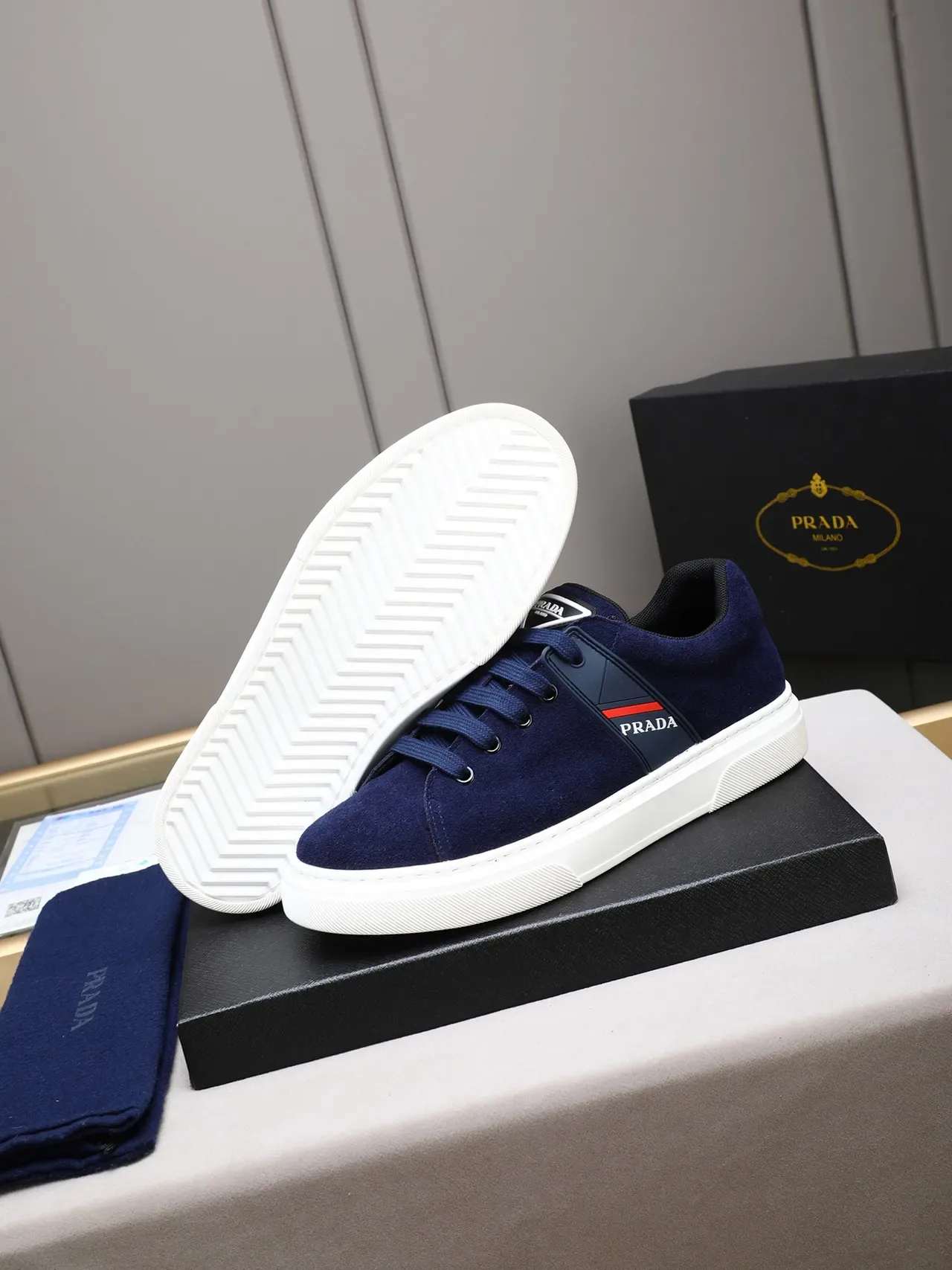 Prada Navy White Camurça Cupsole Lifestyle Sneakers 5