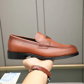 Prada Penny Loafer Cuero Marrón