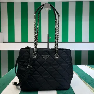 Prada 绗缝托特黑色银色钻石缝制链条和皮革双把手托特包