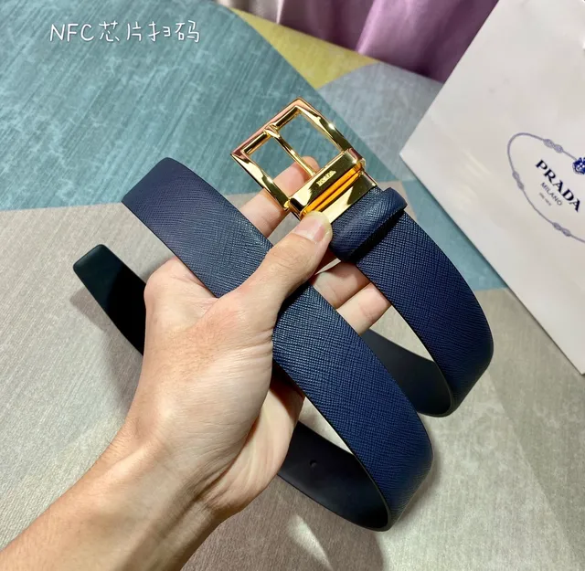 Prada Ceinture réversible double face Navy Gold cuir Saffiano Texture Ceinture 4