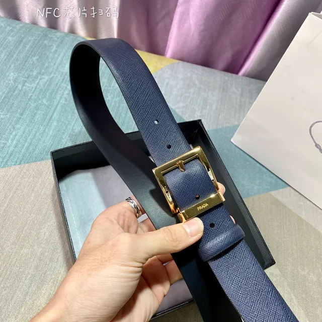 Prada Ceinture réversible double face Navy Gold cuir Saffiano Texture Ceinture 7