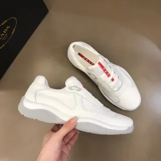 Prada सफेद चमड़े और जाली जीवनशैली स्नीकर