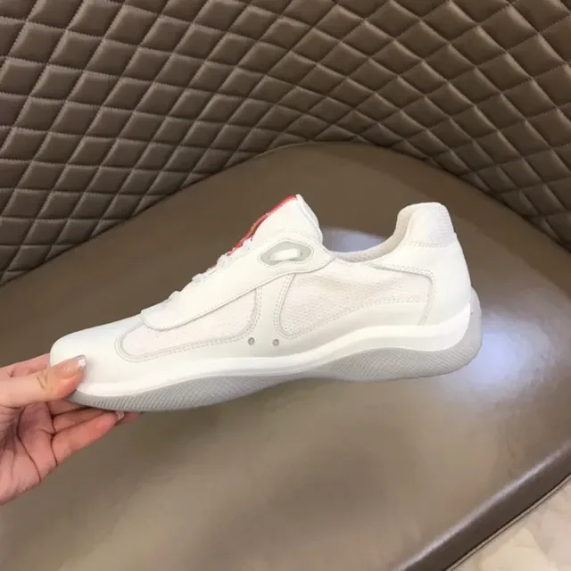 Prada Tênis Lifestyle de Couro Branco e Malha 5
