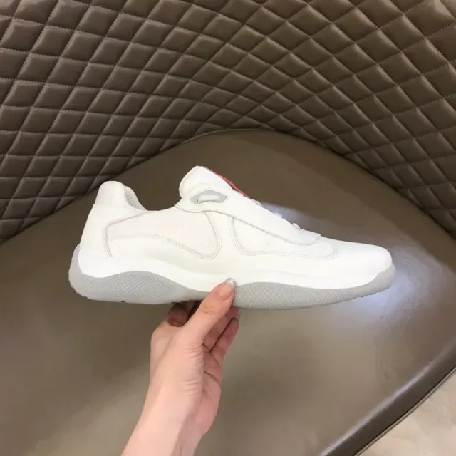 Prada Tênis Lifestyle de Couro Branco e Malha 7