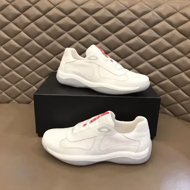 Prada Tênis Lifestyle de Couro Branco e Malha 8