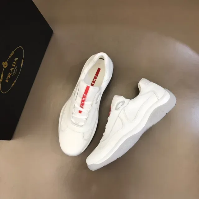 Prada Tênis Lifestyle de Couro Branco e Malha 9