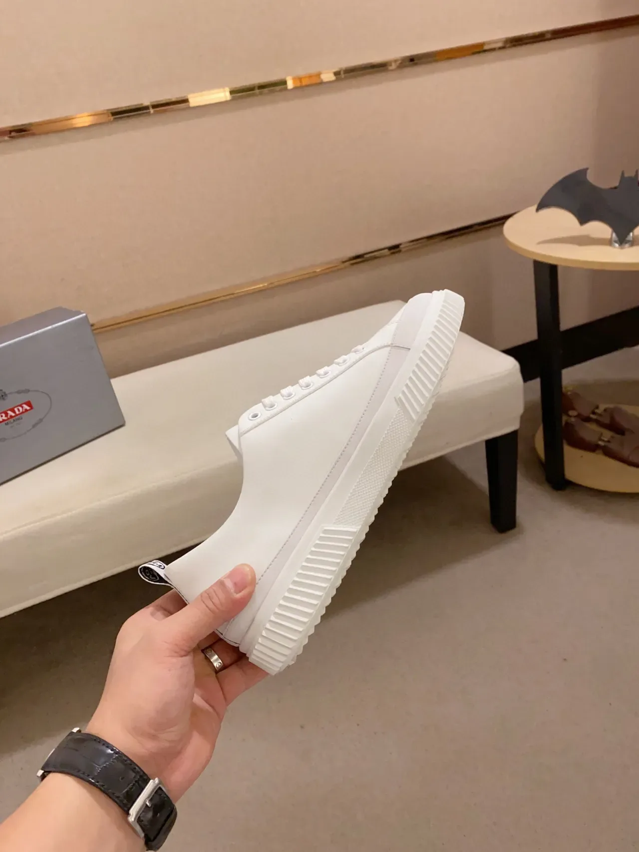Prada Blanc Supérieur en Similicuir Semelle en Caoutchouc Crantée Bords Chaussures Lifestyle 5