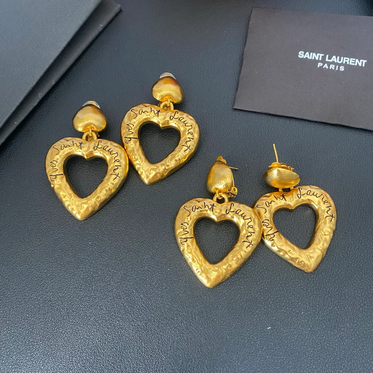 Saint Laurent 锤击金 雕刻心形耳环 7