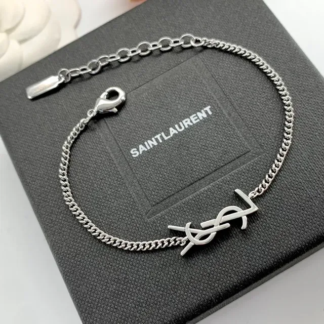 سوارات Saint Laurent Monogram ذهبي وفضي سلسلة 2