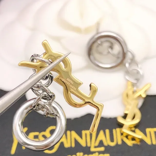 Saint Laurent Monogram Chain-Dangle রূপা সোনা ডাবল রিং স্টাড ইয়ারিংস 2