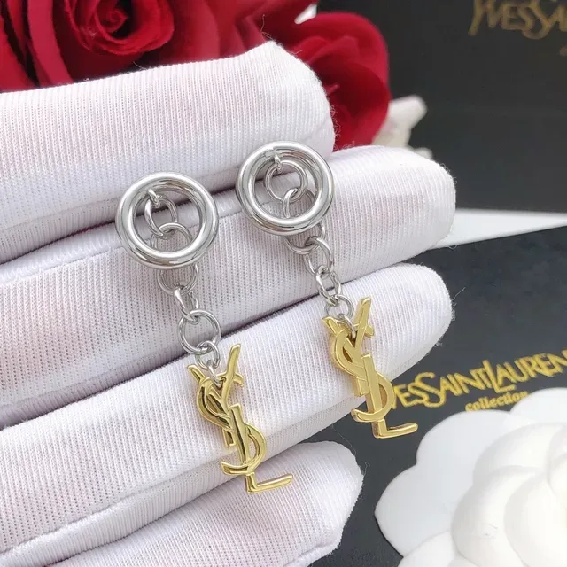 Saint Laurent Monogram Chain-Dangle রূপা সোনা ডাবল রিং স্টাড ইয়ারিংস 7