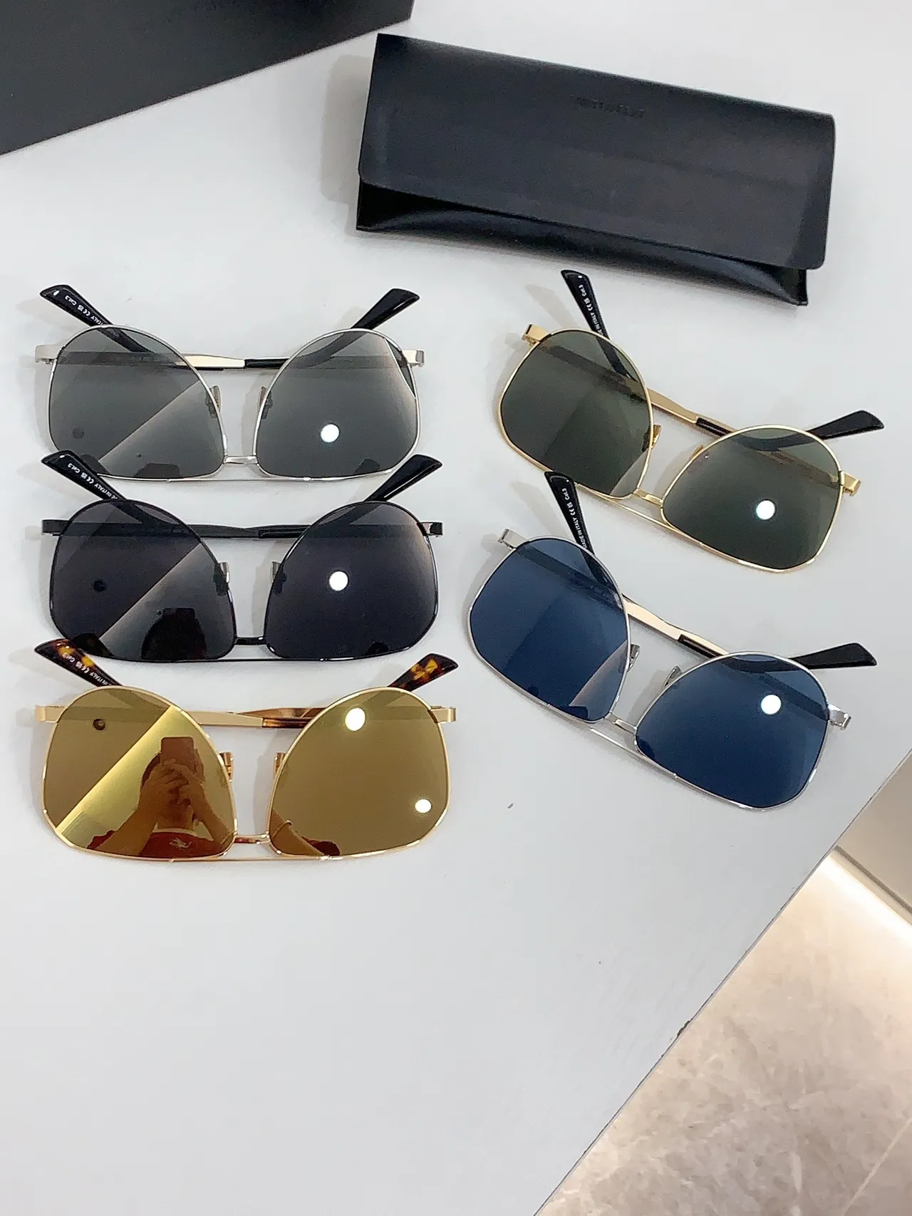Saint Laurent 矩形平顶太阳镜 4