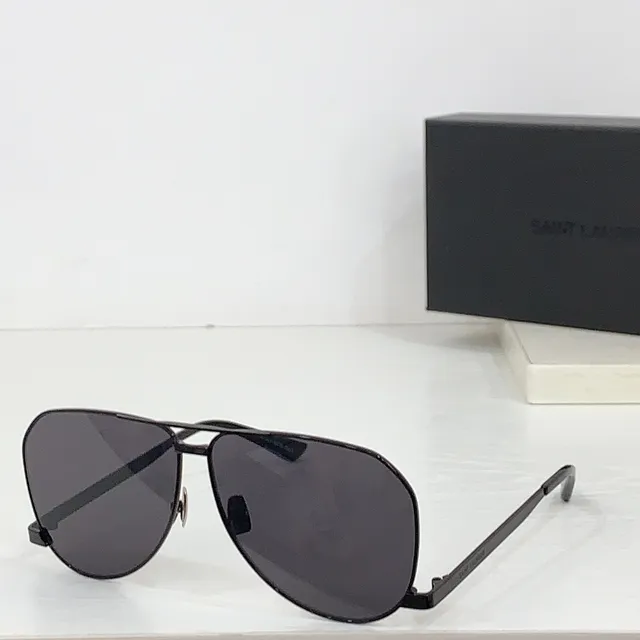 Saint Laurent 矩形平顶太阳镜 6