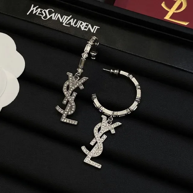 सेंट लॉरेंट YSL मोनोग्राम क्रिस्टल पावे डैंगलिंग ईयररिंग्स 2