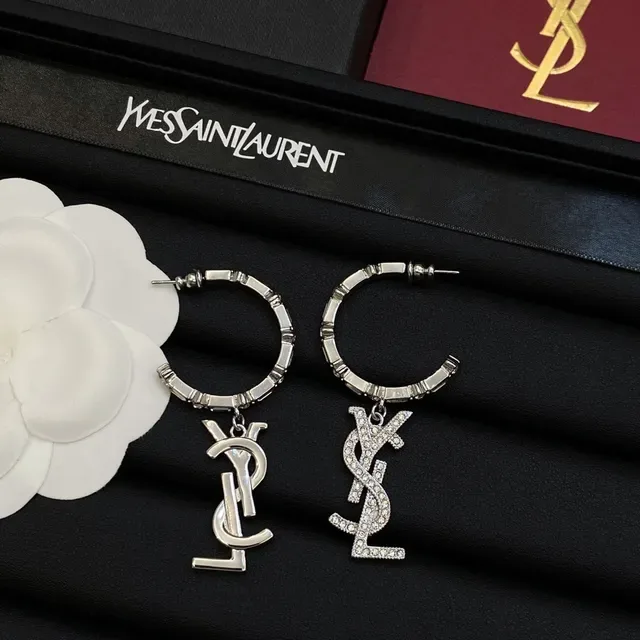 सेंट लॉरेंट YSL मोनोग्राम क्रिस्टल पावे डैंगलिंग ईयररिंग्स 3