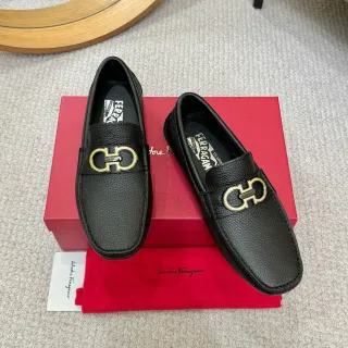 Salvatore Ferragamo Gancini أسود جلد مقشر مكاسين